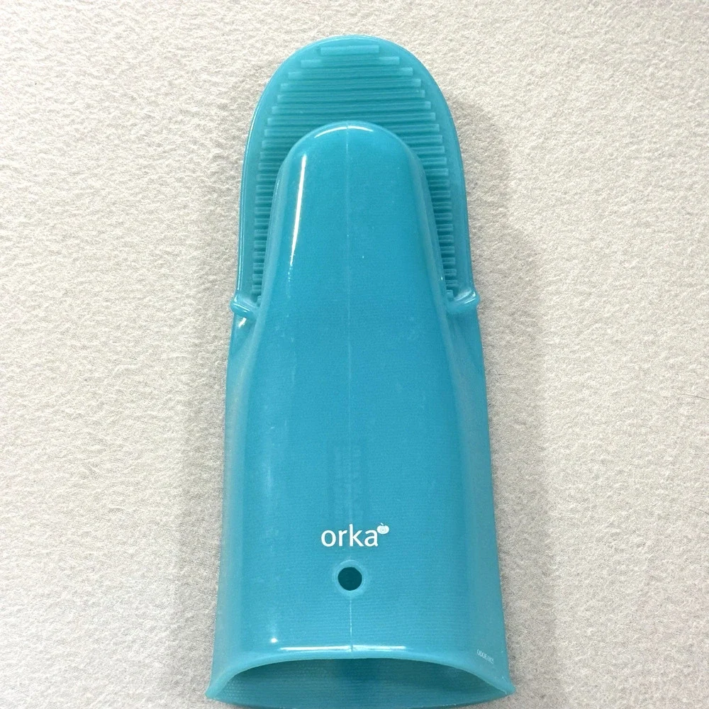 Mastrad Orka BBQ Silicone Grill Glove Mitt Aqua Turquoise Single (1) Excellent